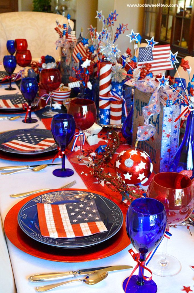 Decorating the Table for 4th of July - Toot Sweet 4 Two