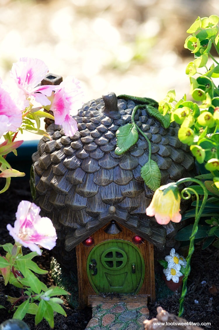 How to Create a Magical Miniature Fairy Garden