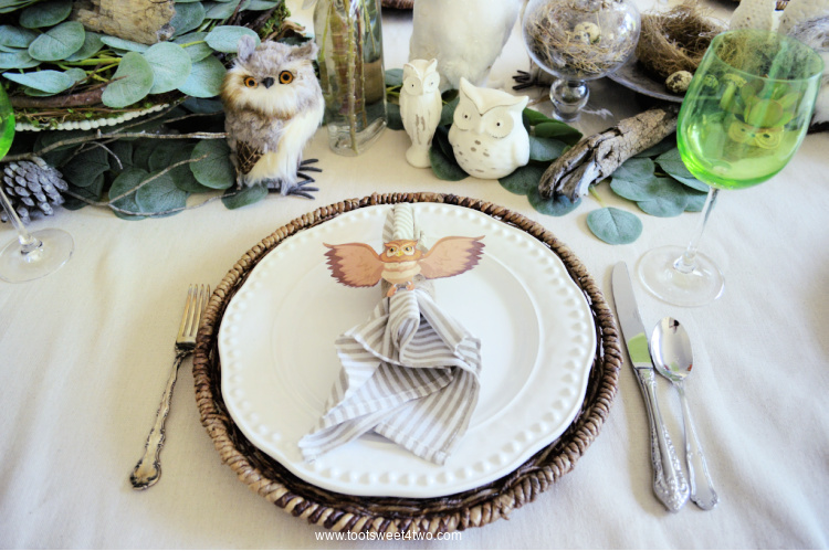 eagle owl napkin ring on dining table with owl table decor
